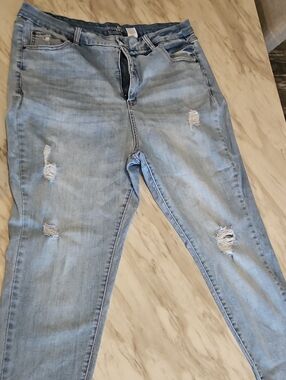 Light Wash Boyfriend Jeans with Distressed Details